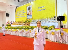 ร่วมพิธีถวายเครื่องราชสักการะและวางพานพุ่ม