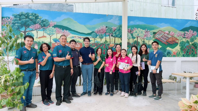 ลงพื้นที่สำรวจแปลงของเกษตรกรที่เข้าร่วมโครงการส่งเสริมการปลูกกาแฟเพื่อทดแทนการนำเข้าและแก้ไขปัญหา