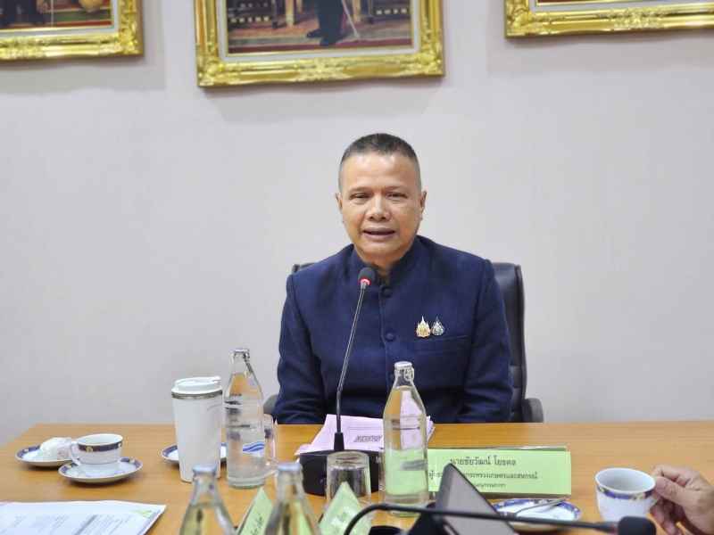 นายชัยวัฒน์โยธคลผู้ตรวจราชการการะทรวงเกษตรและสหกรณ์