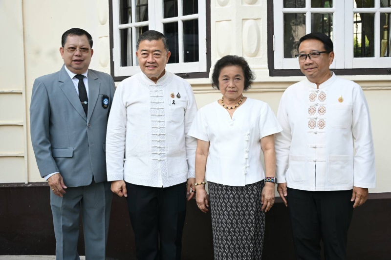 ปลัดเกษตรร่วมแสดงความยินดี