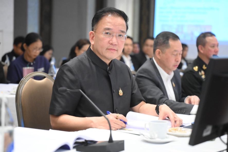 ดร.พรเทพศรีธนาธรผู้ตรวจราชการกระทรวงเกษตรและสหกรณ์