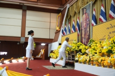 ร่วมพิธีเนื่องในวันที่ระลึกพระบาทสมเด็จพระนั่งเกล้าเจ้าอยู่หัว